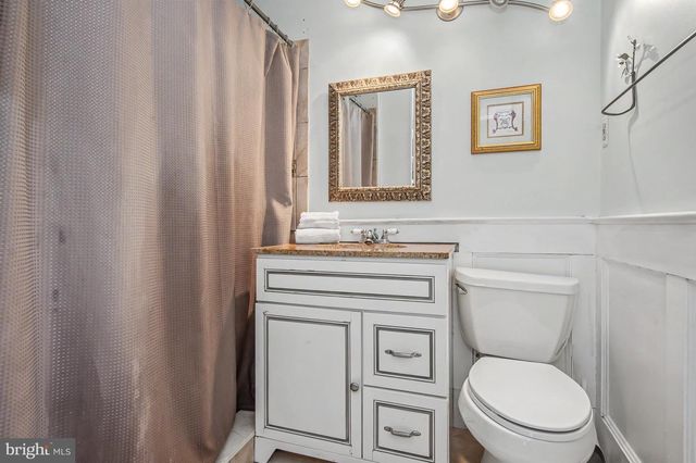 20 VASSAR DR, Newark, DE 19711