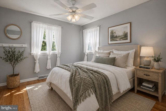 20 VASSAR DR, Newark, DE 19711