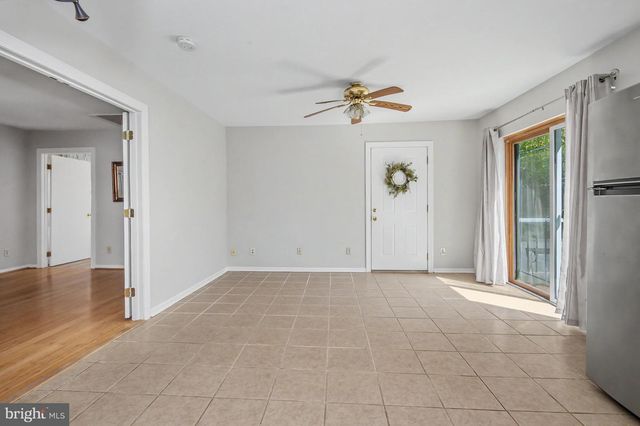 20 VASSAR DR, Newark, DE 19711