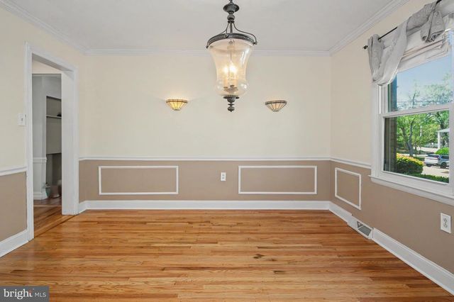 20 VASSAR DR, Newark, DE 19711