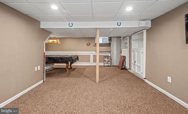 20 VASSAR DR, Newark, DE 19711