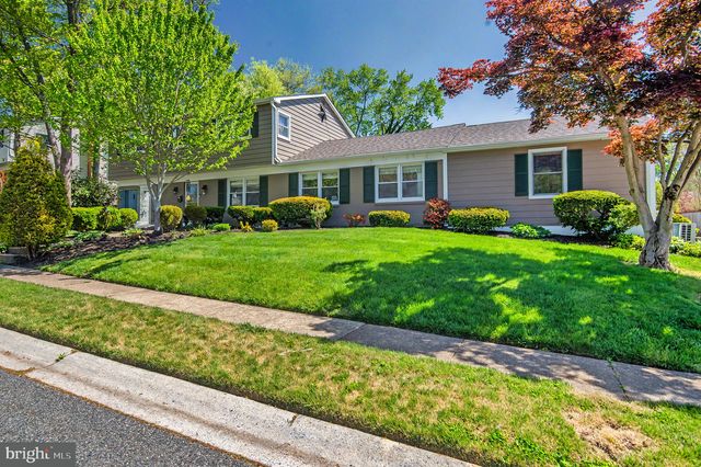 20 VASSAR DR, Newark, DE 19711