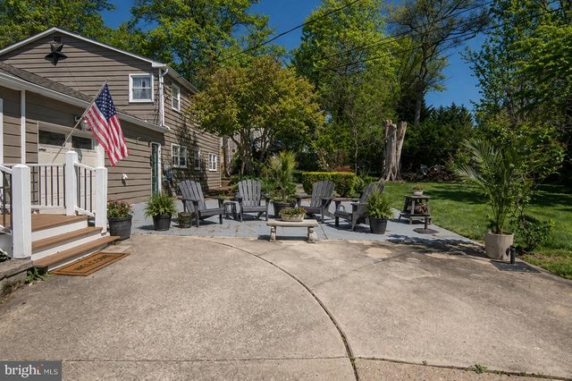 20 VASSAR DR, Newark, DE 19711