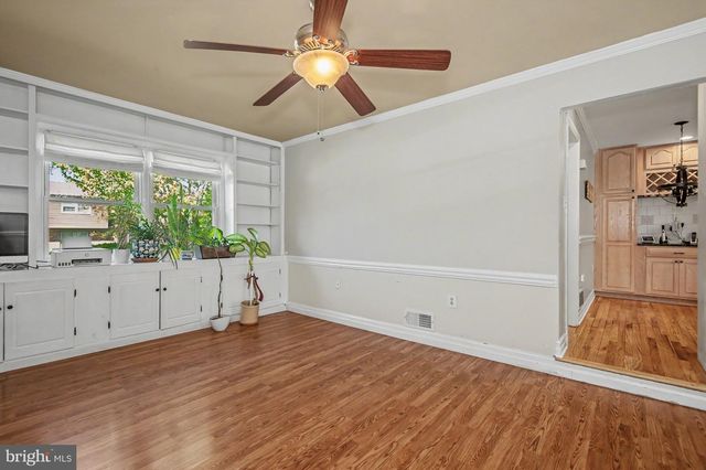 20 VASSAR DR, Newark, DE 19711