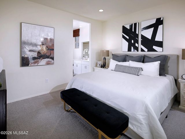 9630 N Solstice Avenue, Tucson, AZ 85743