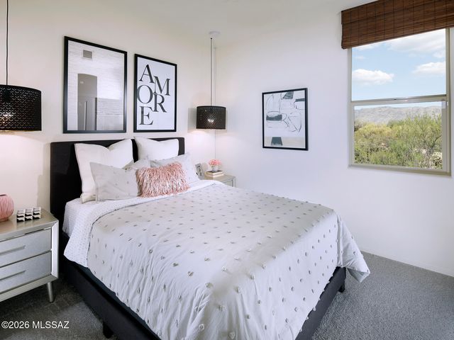 9630 N Solstice Avenue, Tucson, AZ 85743