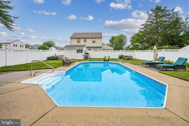 8201 CORBETT RD, Pennsauken, NJ 08109