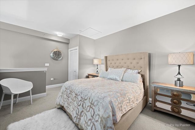 364 S Main Street 364, Bartlett, IL 60103