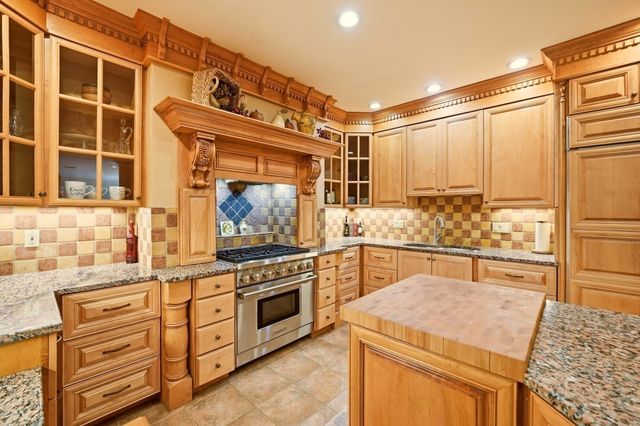 317 Linden St, Boylston, MA 01505