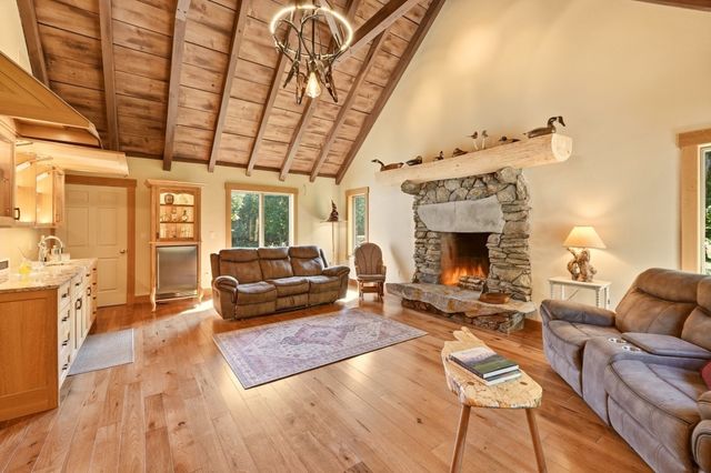 317 Linden St, Boylston, MA 01505