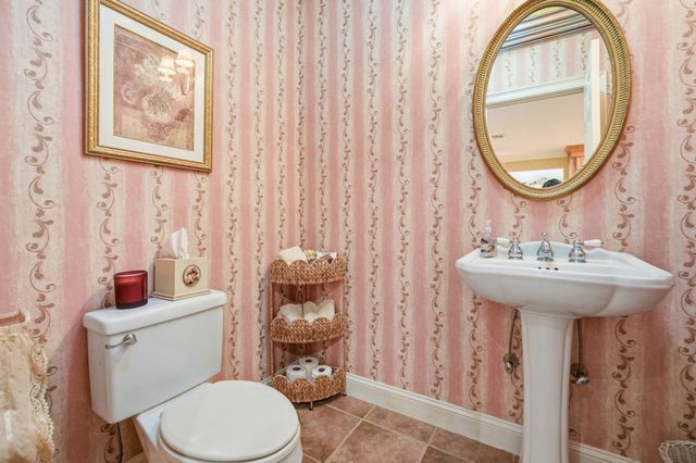 317 Linden St, Boylston, MA 01505