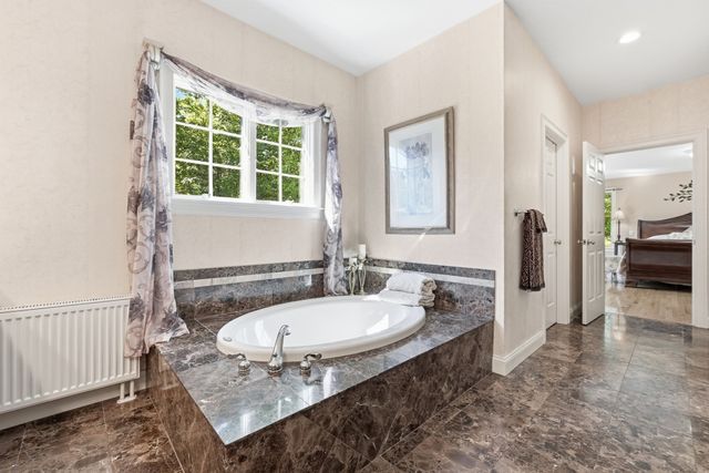 317 Linden St, Boylston, MA 01505