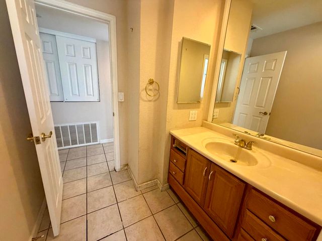 393 W Palm Vista Drive, Palm Springs, CA 92262