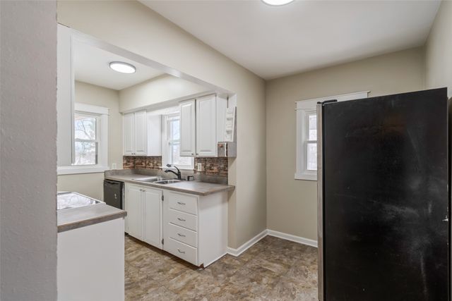 1257 E 33rd Street, Des Moines, IA 50317