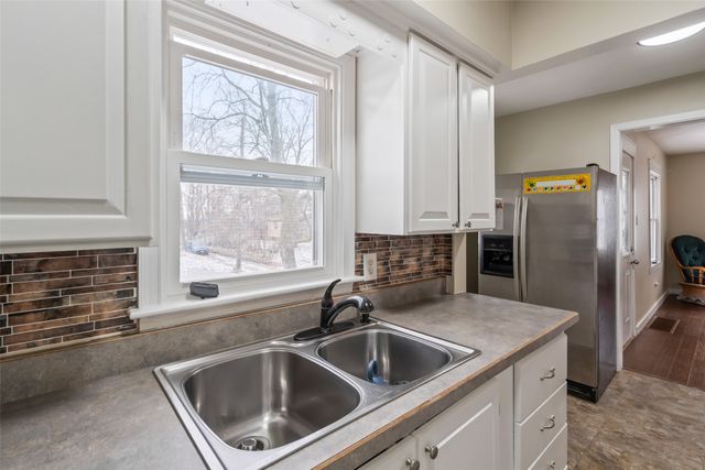 1257 E 33rd Street, Des Moines, IA 50317