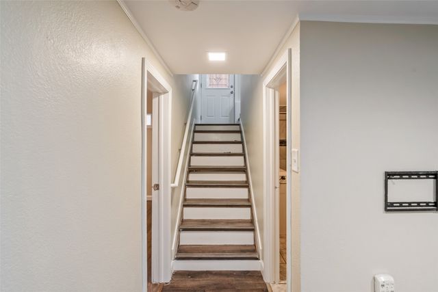 1257 E 33rd Street, Des Moines, IA 50317