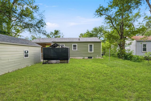 1257 E 33rd Street, Des Moines, IA 50317