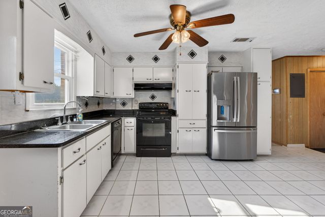 2156 Slate Road, Ellenwood, GA 30294