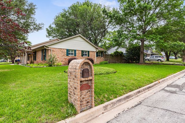 7100 Canterbury Drive, Waco, TX 76712