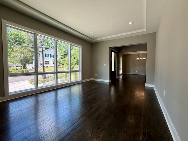 5514 MCKINLEY ST, Bethesda, MD 20817