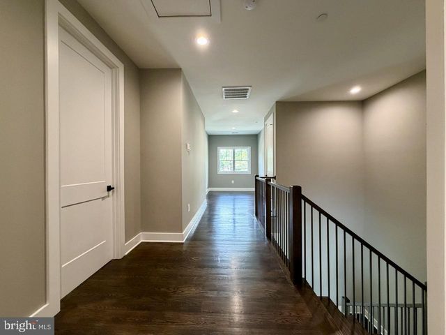 5514 MCKINLEY ST, Bethesda, MD 20817