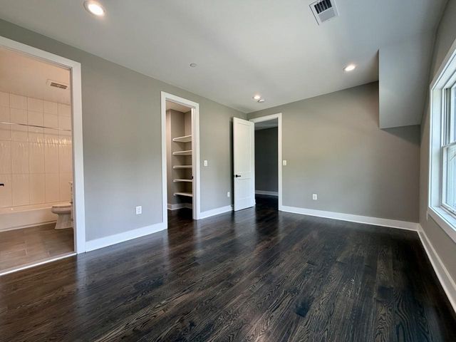 5514 MCKINLEY ST, Bethesda, MD 20817