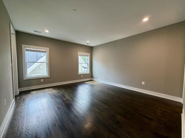5514 MCKINLEY ST, Bethesda, MD 20817