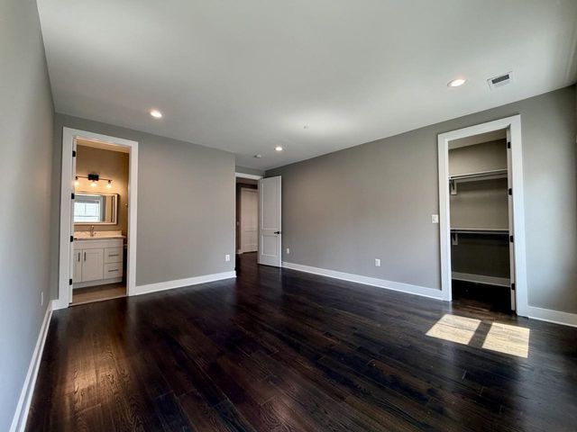 5514 MCKINLEY ST, Bethesda, MD 20817