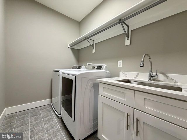 5514 MCKINLEY ST, Bethesda, MD 20817