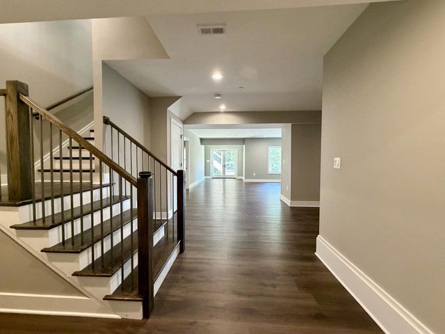 5514 MCKINLEY ST, Bethesda, MD 20817