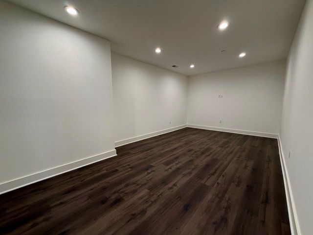 5514 MCKINLEY ST, Bethesda, MD 20817