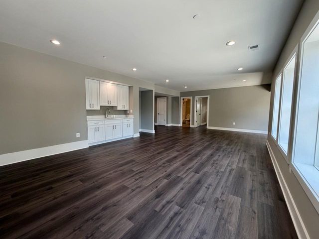 5514 MCKINLEY ST, Bethesda, MD 20817