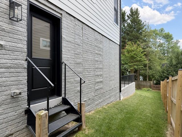 5514 MCKINLEY ST, Bethesda, MD 20817