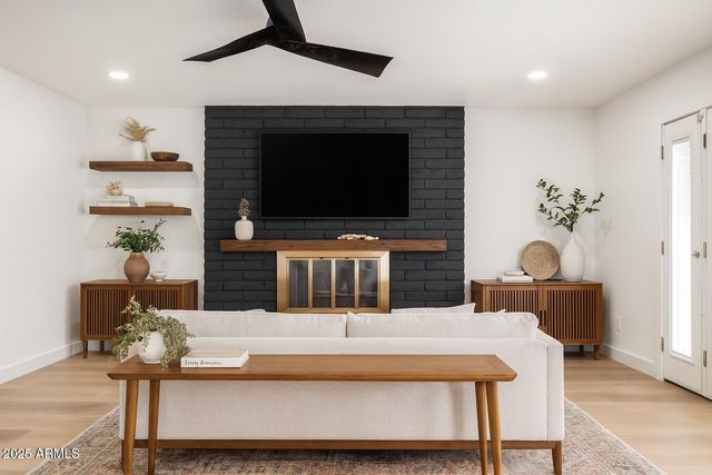 2501 E PEBBLE BEACH Drive, Tempe, AZ 85282