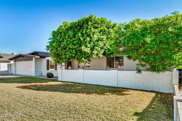 2501 E PEBBLE BEACH Drive, Tempe, AZ 85282