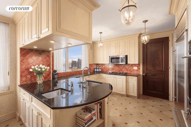 90 E END Avenue PH21, New York City, NY 10028