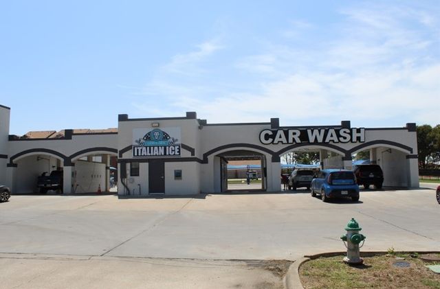1703 W Ennis Avenue, Ennis, TX 75119