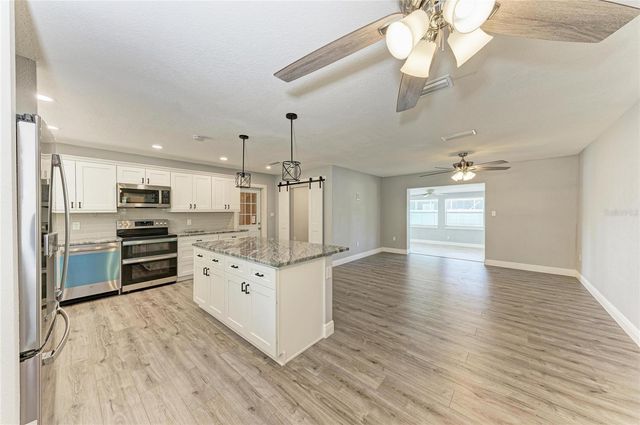 2401 10TH STREET W, Palmetto, FL 34221