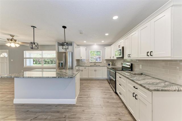 2401 10TH STREET W, Palmetto, FL 34221