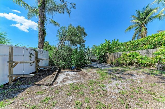 2401 10TH STREET W, Palmetto, FL 34221