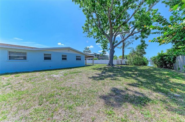 2401 10TH STREET W, Palmetto, FL 34221