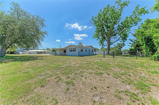 2401 10TH STREET W, Palmetto, FL 34221