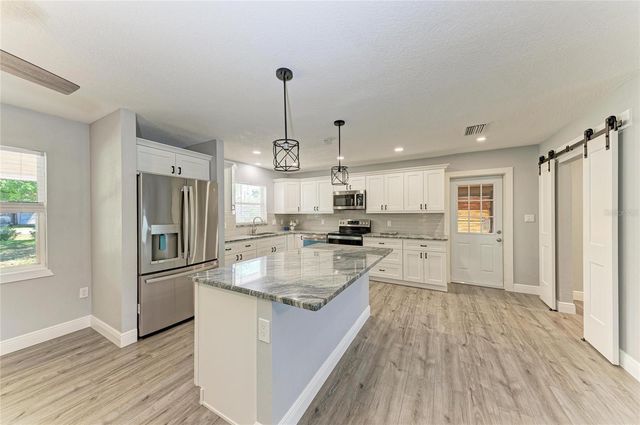 2401 10TH STREET W, Palmetto, FL 34221