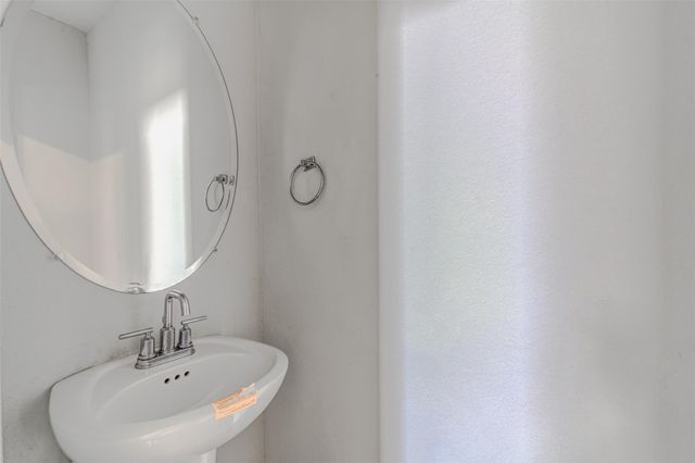 1407 Airedale RD 1104, Austin, TX 78748