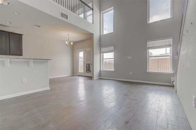 1407 Airedale RD 1104, Austin, TX 78748