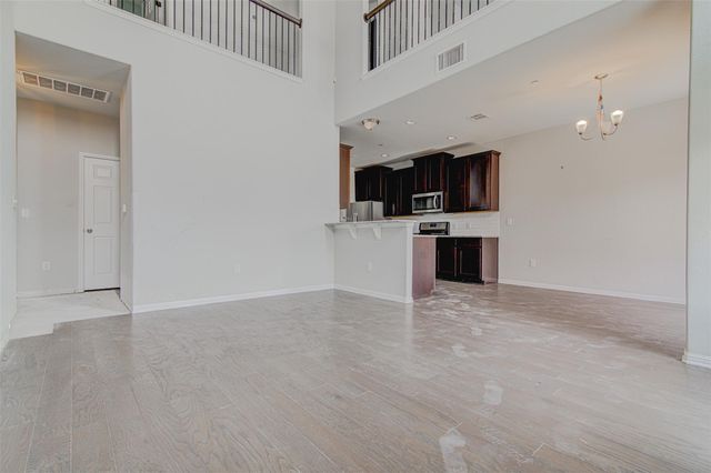 1407 Airedale RD 1104, Austin, TX 78748