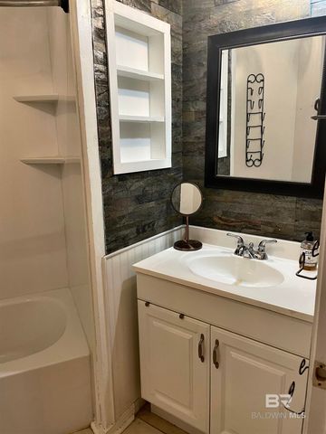 1144 W Beach Boulevard 4D, Gulf Shores, AL 36542