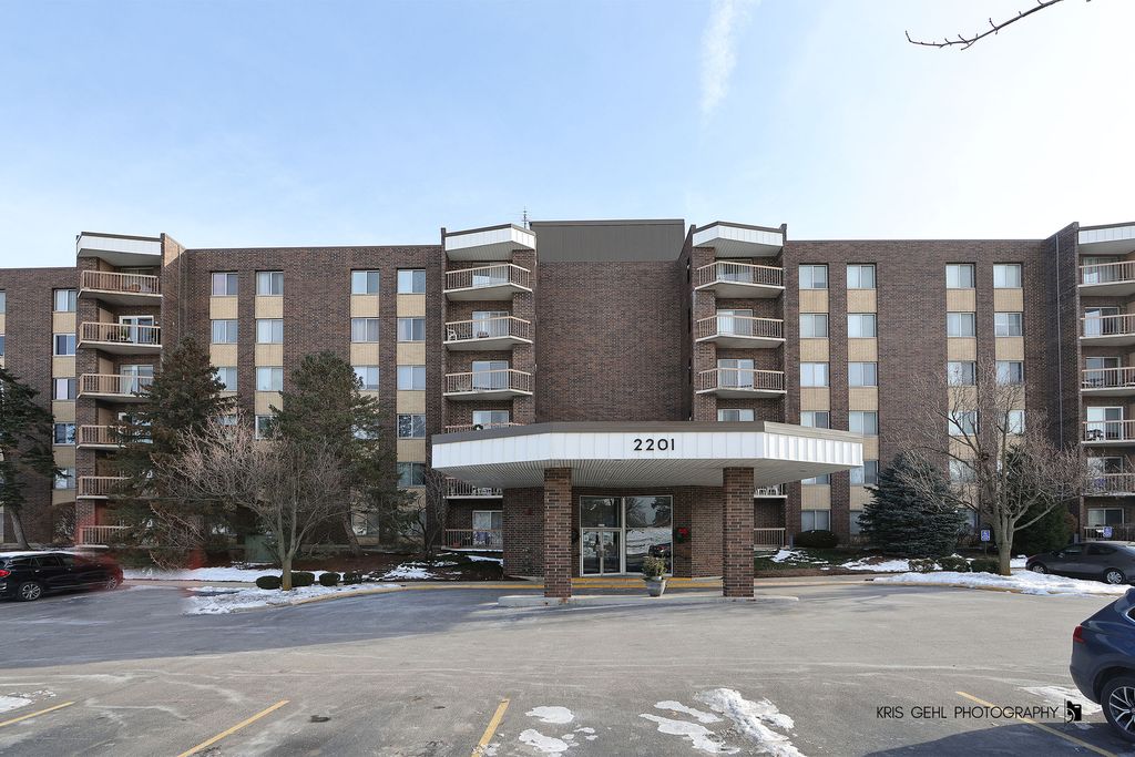 2201 S Grace Street 503, Lombard, IL 60148