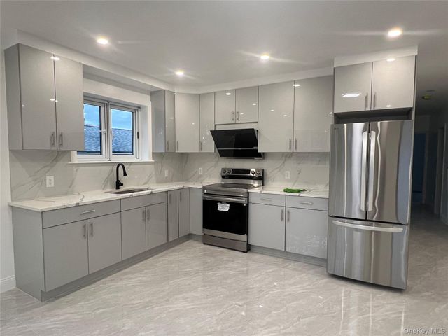 160-31 73rd Avenue 2FL, Fresh Meadows, NY 11366