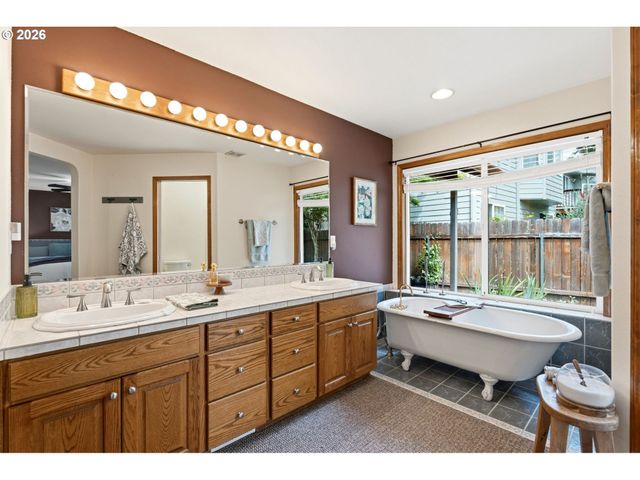 12317 Ne 44TH Ave, Vancouver, WA 98686
